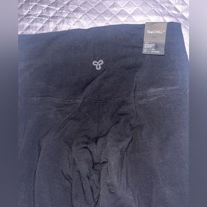 NWT Aritzia hi-rise leggings
